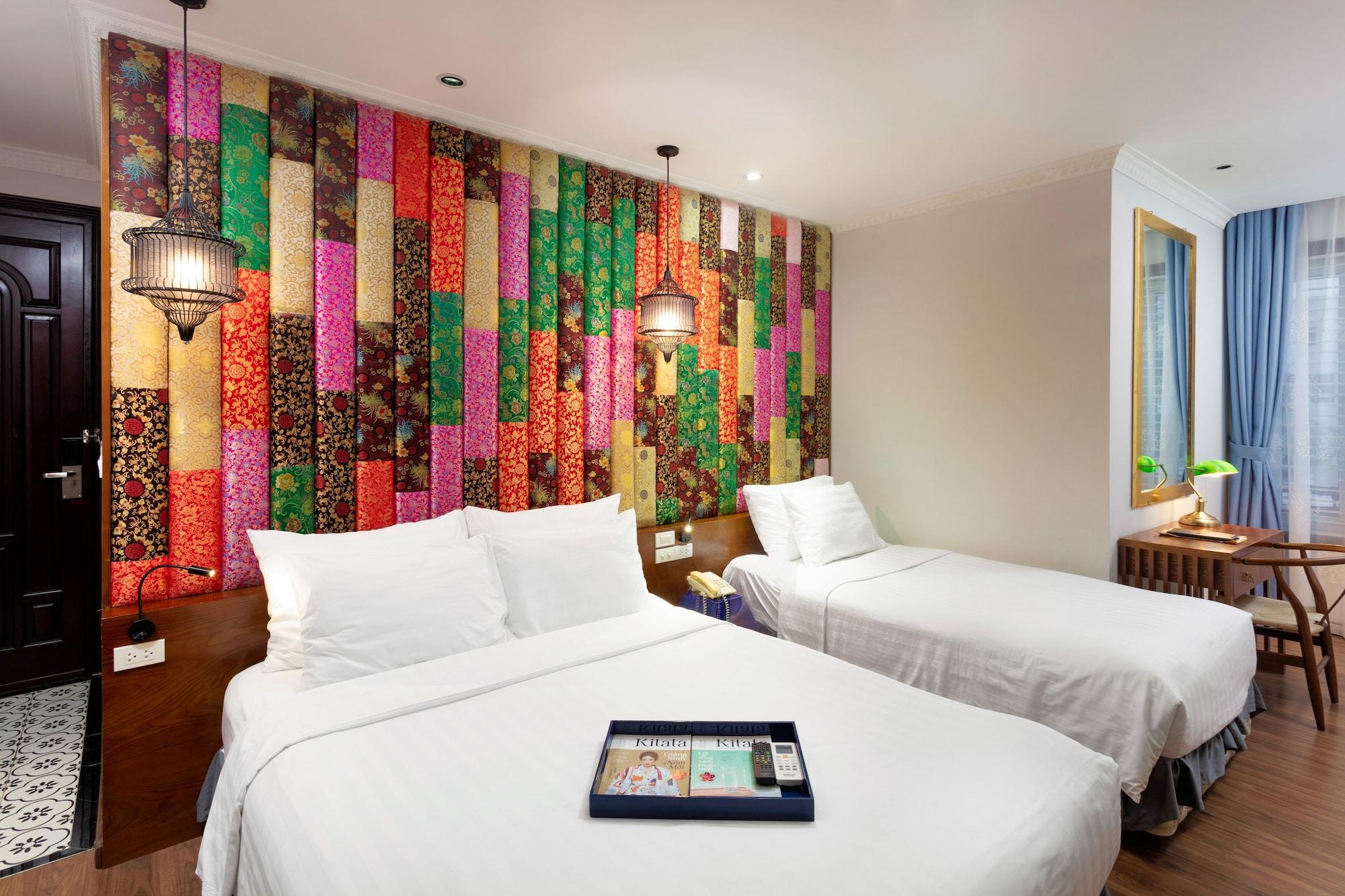 Hotel Media & 4*