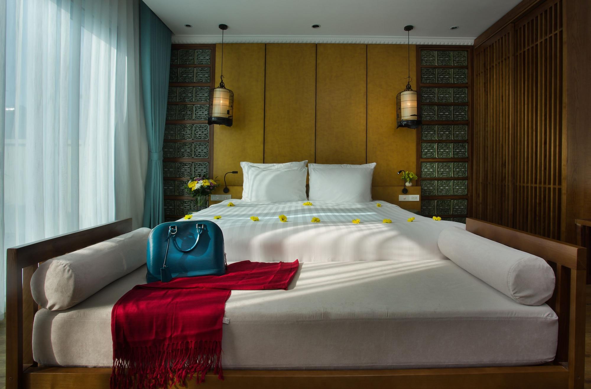 Hotel Media & 4*